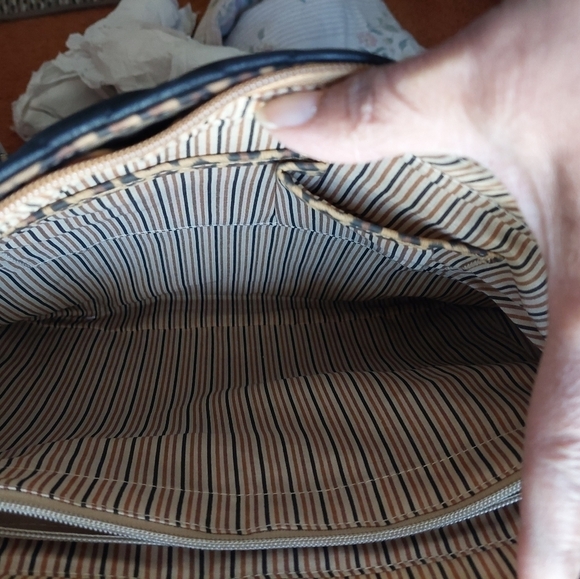 Joanel Quilted & Plain Black & Faux Leopard Trim Handbag (Large) - Picture 8 of 16